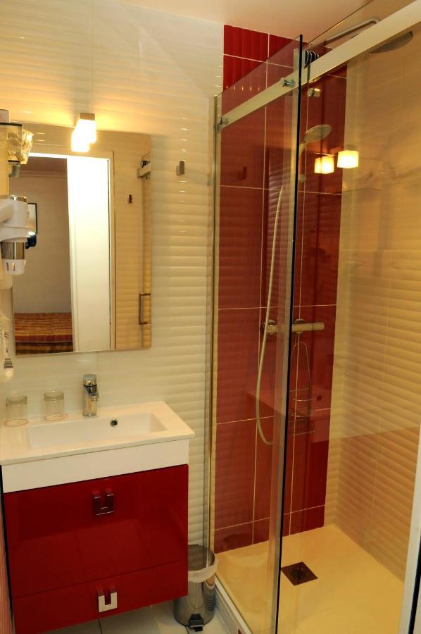 Hotel La Sanguine Paris Ngoại thất bức ảnh