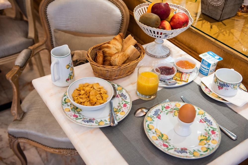 Hotel La Sanguine Paris Ngoại thất bức ảnh
