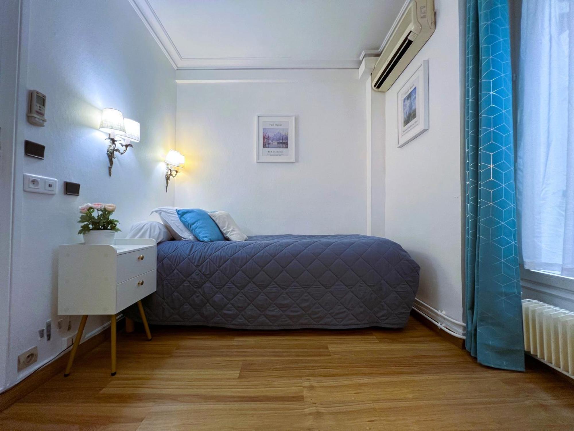 Hotel La Sanguine Paris Ngoại thất bức ảnh